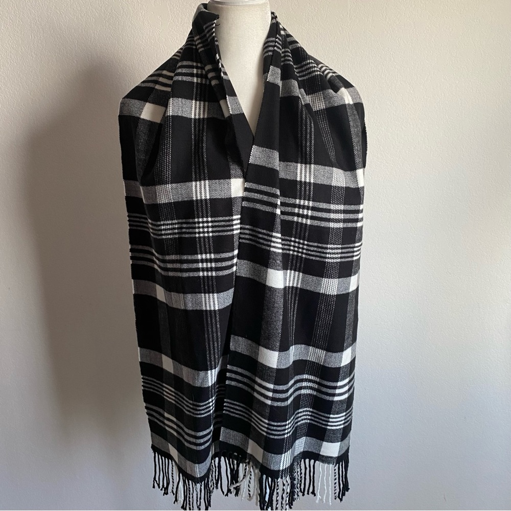 Kennedy Scotland Scarf Black & White Plaid Cashmere Wrap w Fringe 68" x 13"
